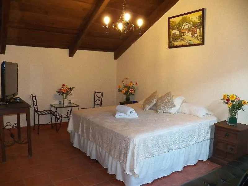 Hotel Ciudad Condal Antigua 3*,
