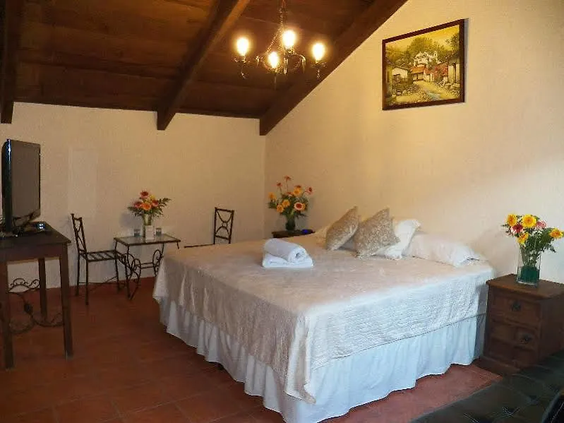 Hotel Ciudad Condal Antigua 3*,  Guatemala