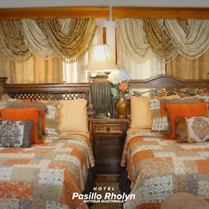 3* Hotel Rholyn Pura Vida !!